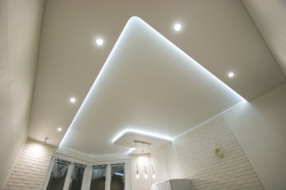 Заказать парящие натяжные потолки в г. Череповец